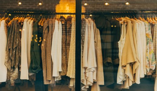 レーヨンとナイロンはどの季節向き？素材の特徴と着こなし方